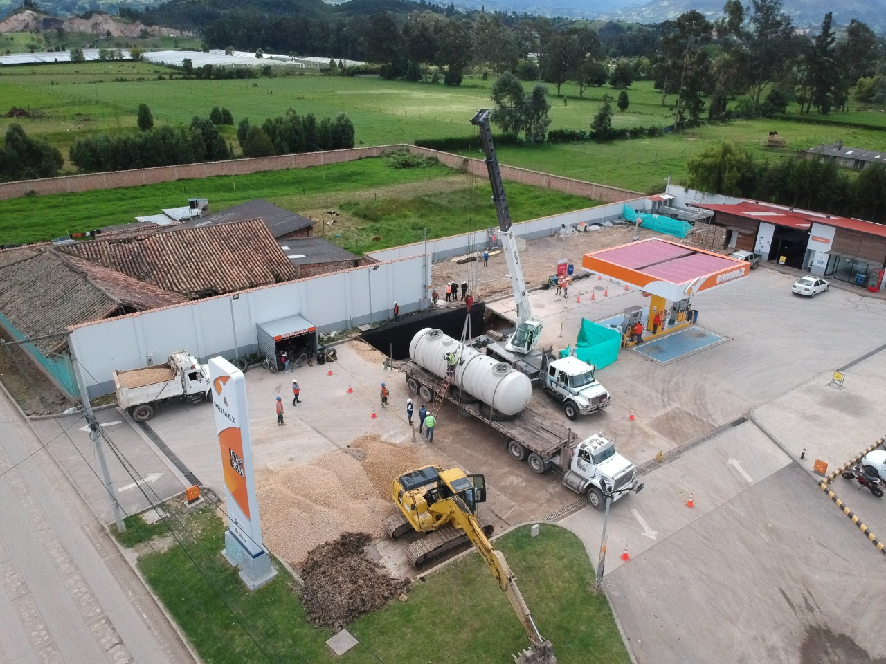 Instalación de tanque de doble pared